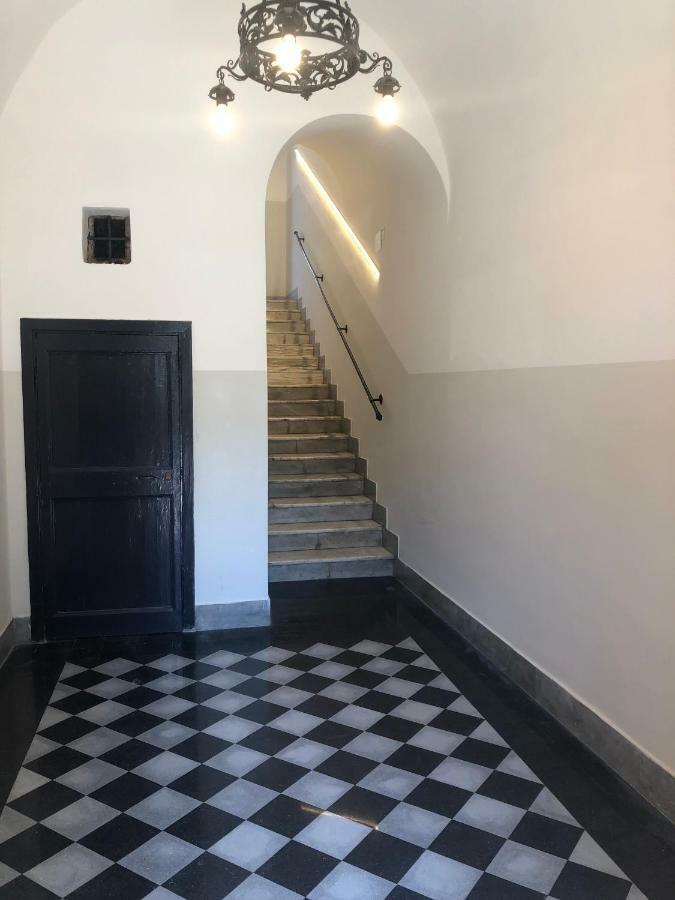 Central House Terracina Exterior photo